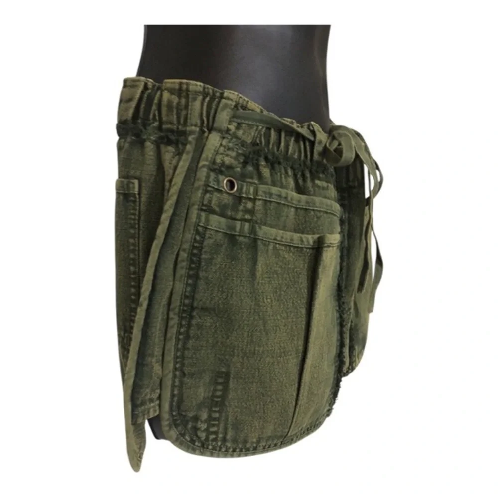 Free People green washed denim fringe paperbag waist‎ cotton shorts size XS new